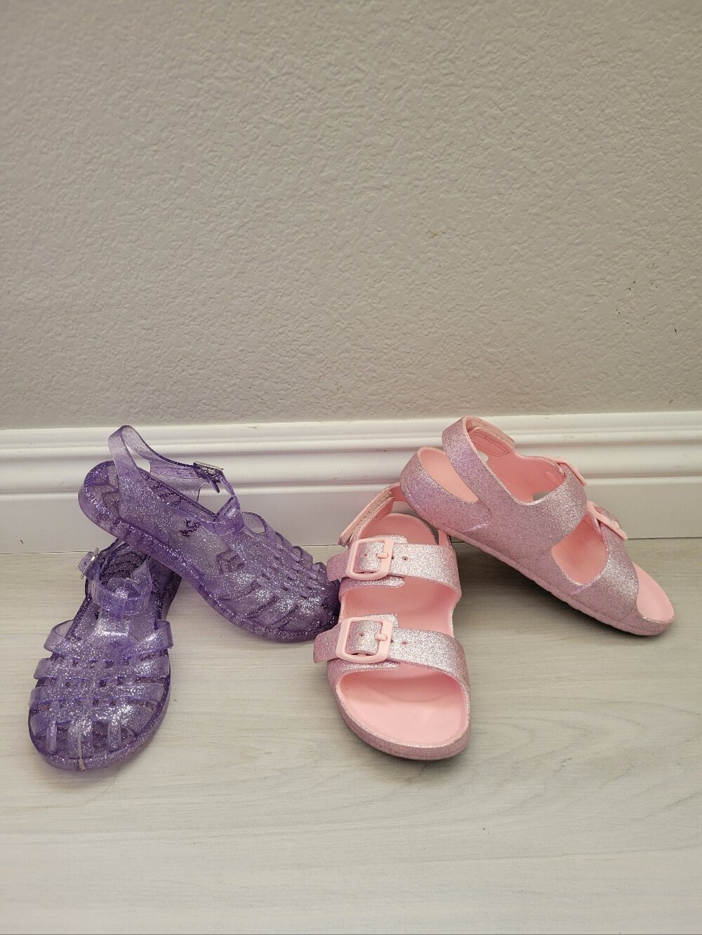 Kids Glitter Pink Sandal Bundle Glitter Straps Velcro Size 11 Slip-on